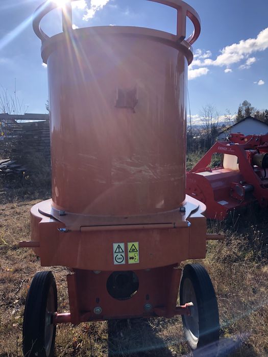 Tocator baloti paie, coceni, porumb, la cardan Caravaggi TPF 15