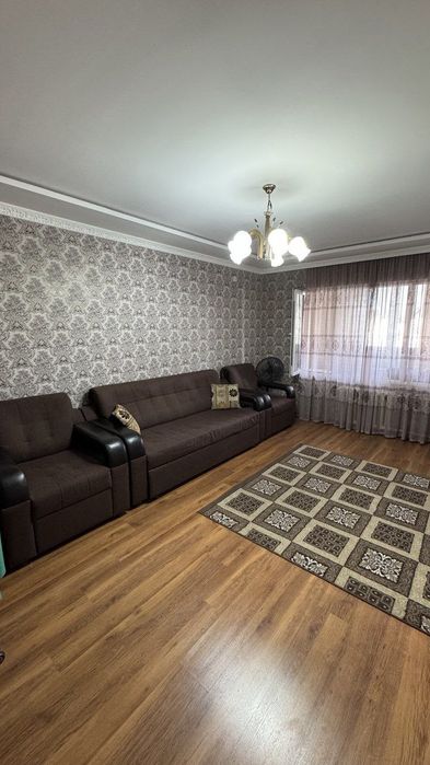 Продаю квартиру Чилонзар Домбрабад 2/2/4.