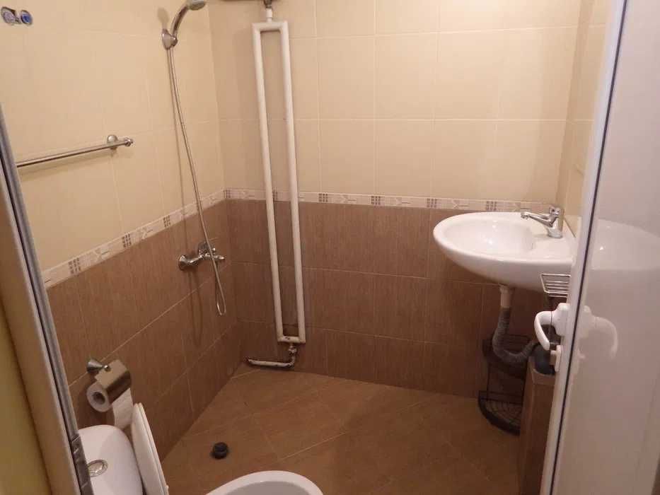 Дава се под наем Двустаен апартамент в София, Лозенец - 50 кв.м за 375 € - Снимка #2