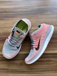 Маратонки Nike Free 4.0 Flyknit Редък цвят розово-сиво