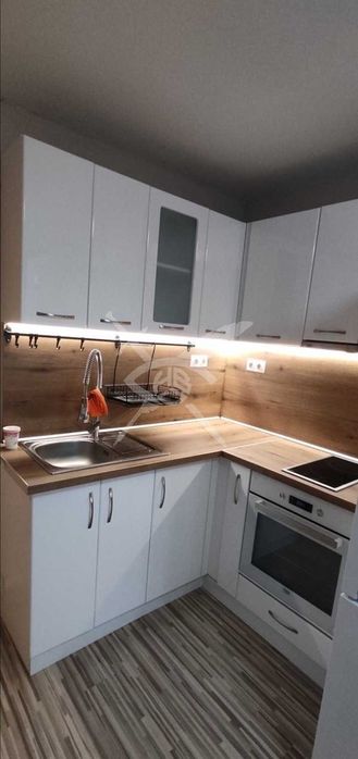 Тристаен апартамент в Лазур 88513