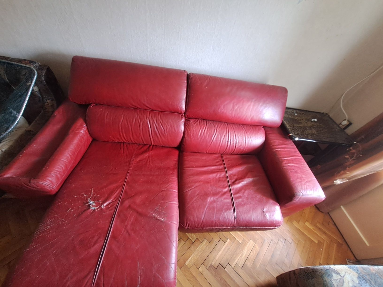 Продавам използван диван.