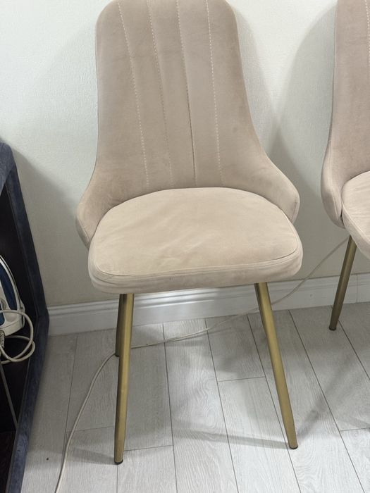 Срочно продам стулья