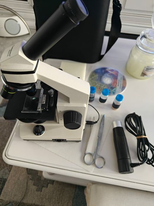 Microscop optic Bresser Biolux AL 20-1280X