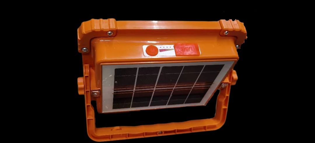 Proiector solar puternic pentru Pescuit si Drumetii /200W /USB