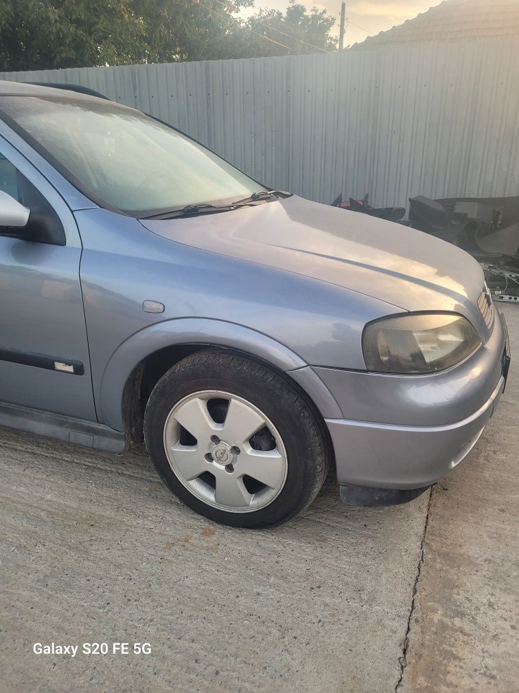 Far stanga dreapta opel astra g