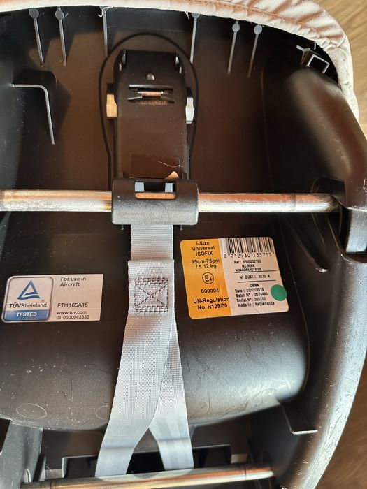 Детска количка Maxi-Cosi Zelia 3 в 1 + кошница за кола с база ISOFIX