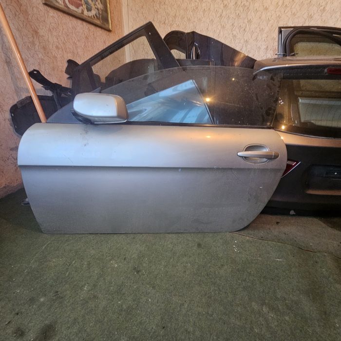 Лява и дясна врата за Бмв 6 е63 е64 
Цена на врата без огледало иначе