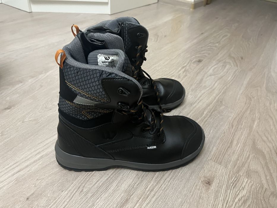 Ботинки Berserk