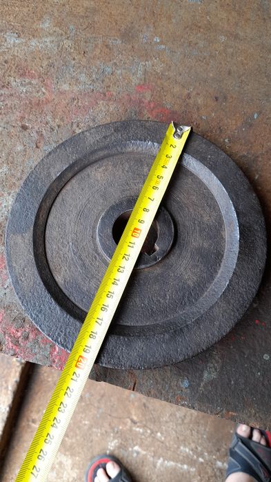 Vând fulie (roată de curea )