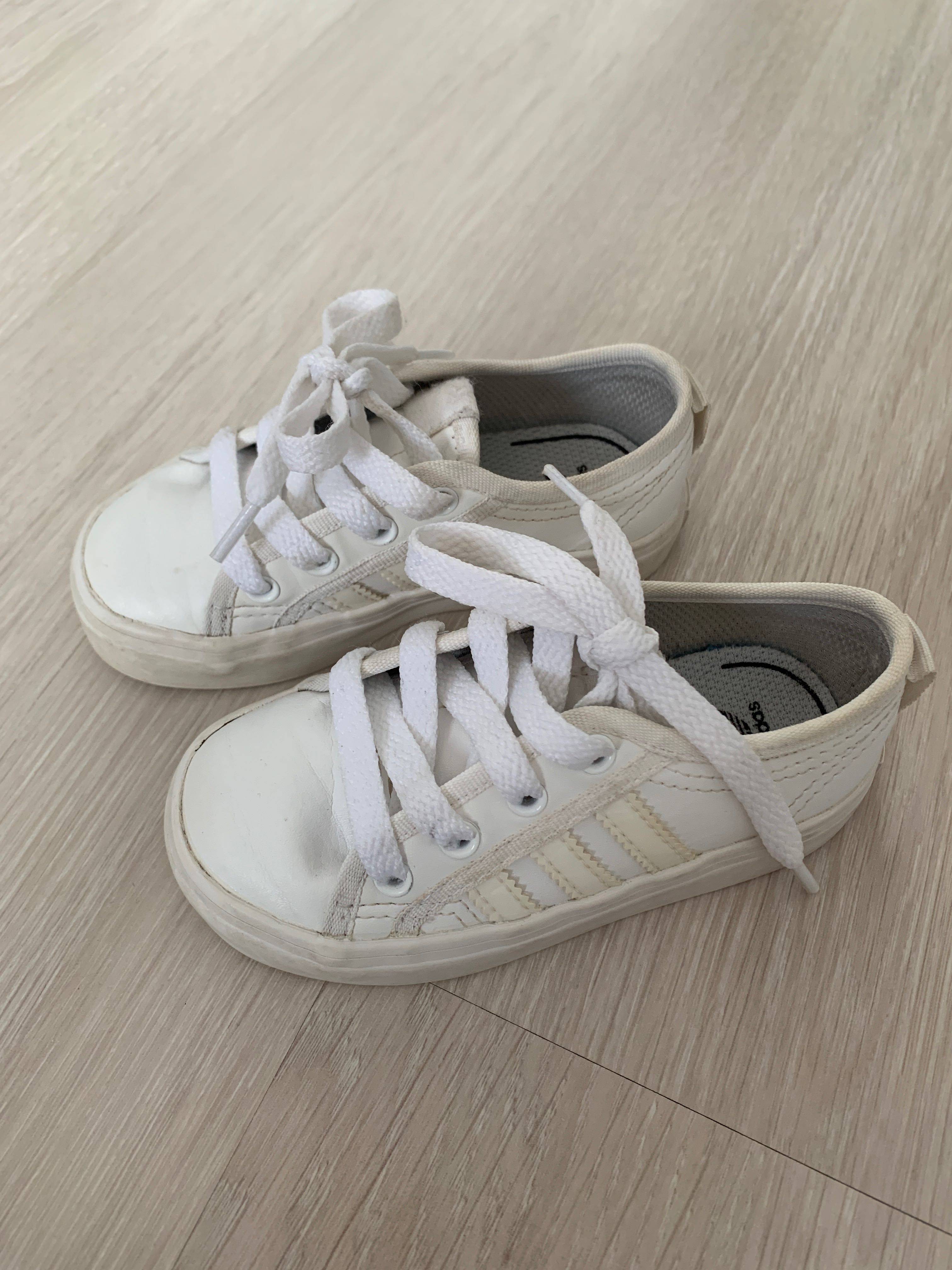 Adidasi ,sandale copii