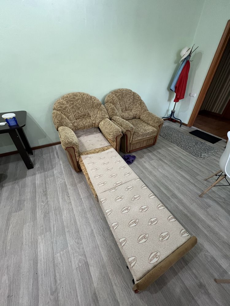 Диван с креслами