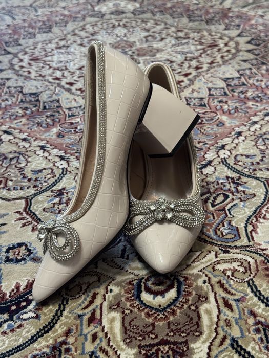 Женские туфли и макасима