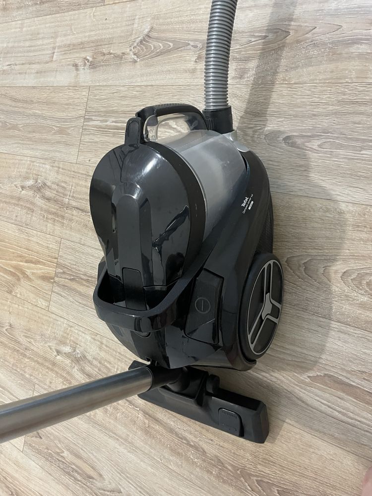 Пылесос Tefal новый