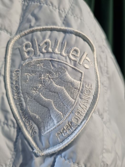 Vand Jacheta Blauer!