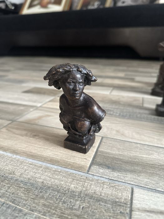 Statuete reproduceri din bronz