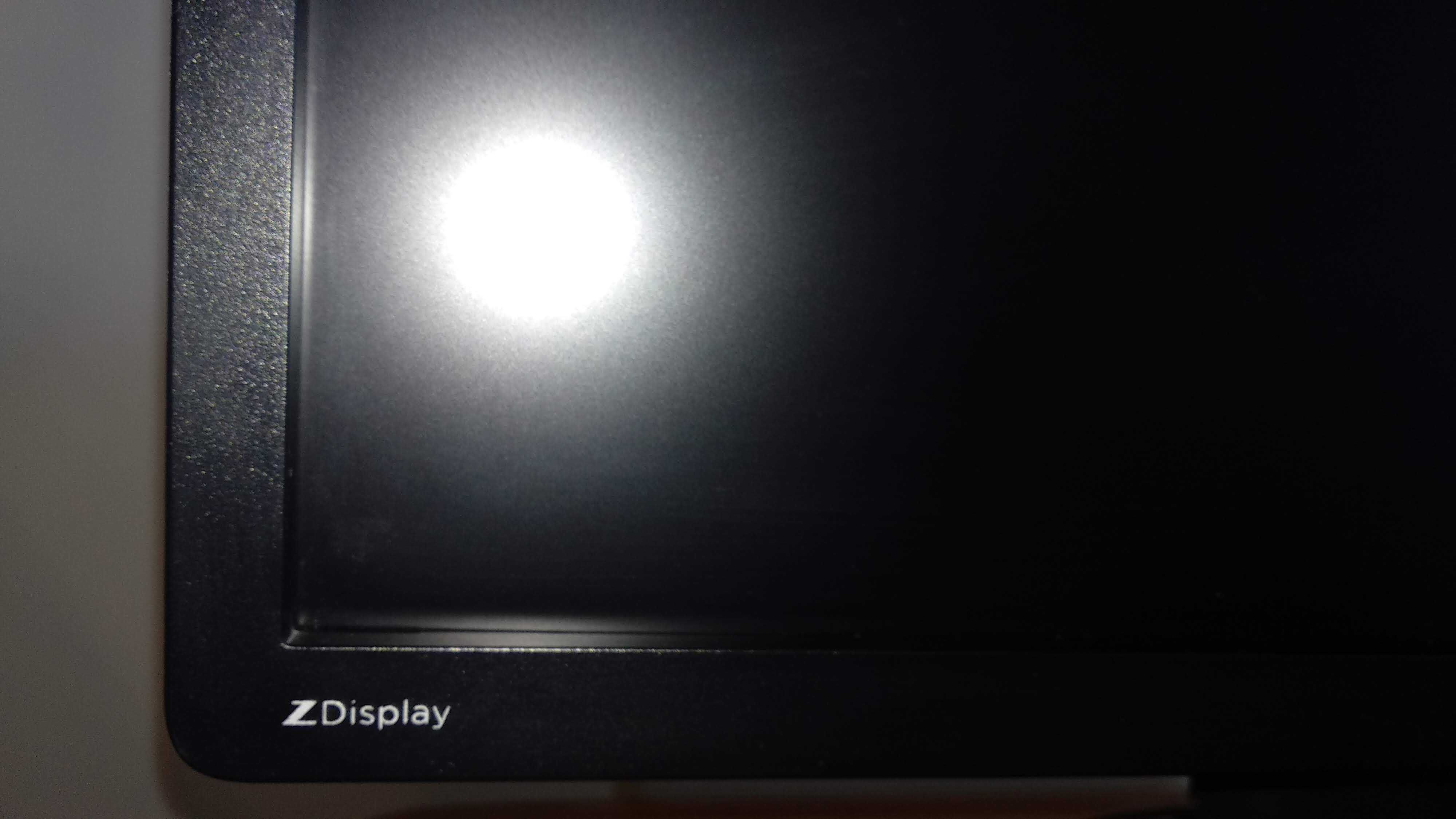 Продавам монитор HP Z Dislpay Z22i 54,6 cm (21.5'') IPS LED