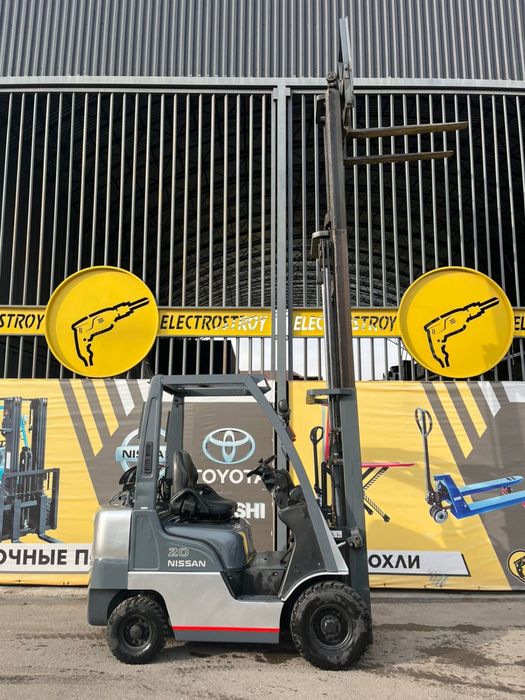 Вилочный погрузчик Ниссан