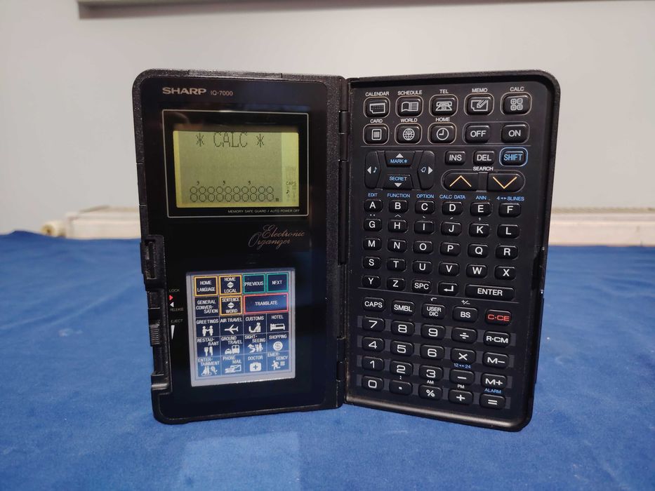 SHARP Electronic Organizer IQ7100M calculator agenda de colecție