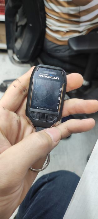Megicar 908s sotiladi