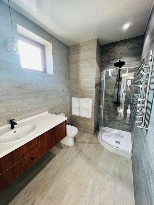 Срочно продается 5ти ком кв-ра в новостройке, ор-р: Финанс.Инст, 221м²