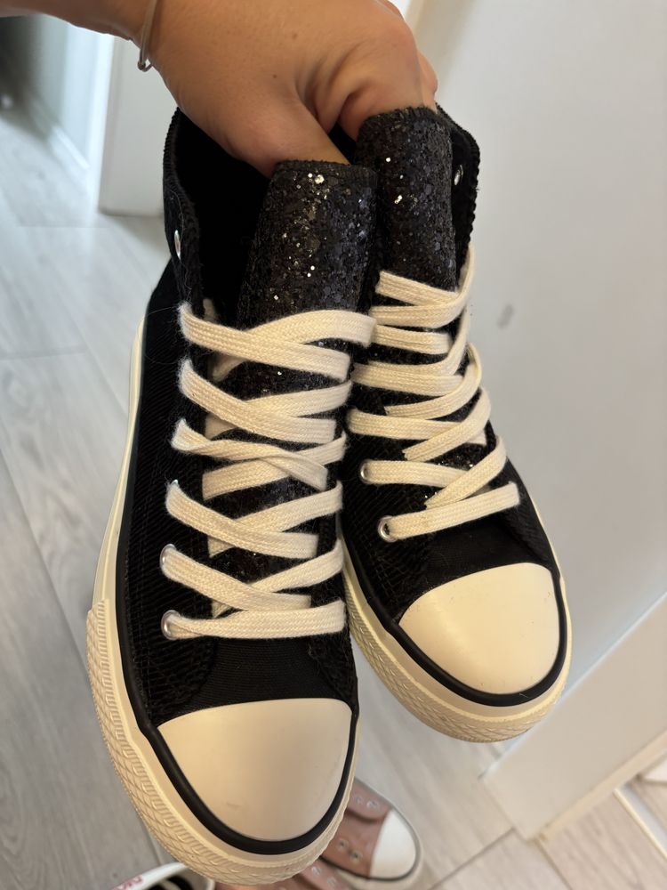 Обувки Guess, Zara, Mohito, Bata