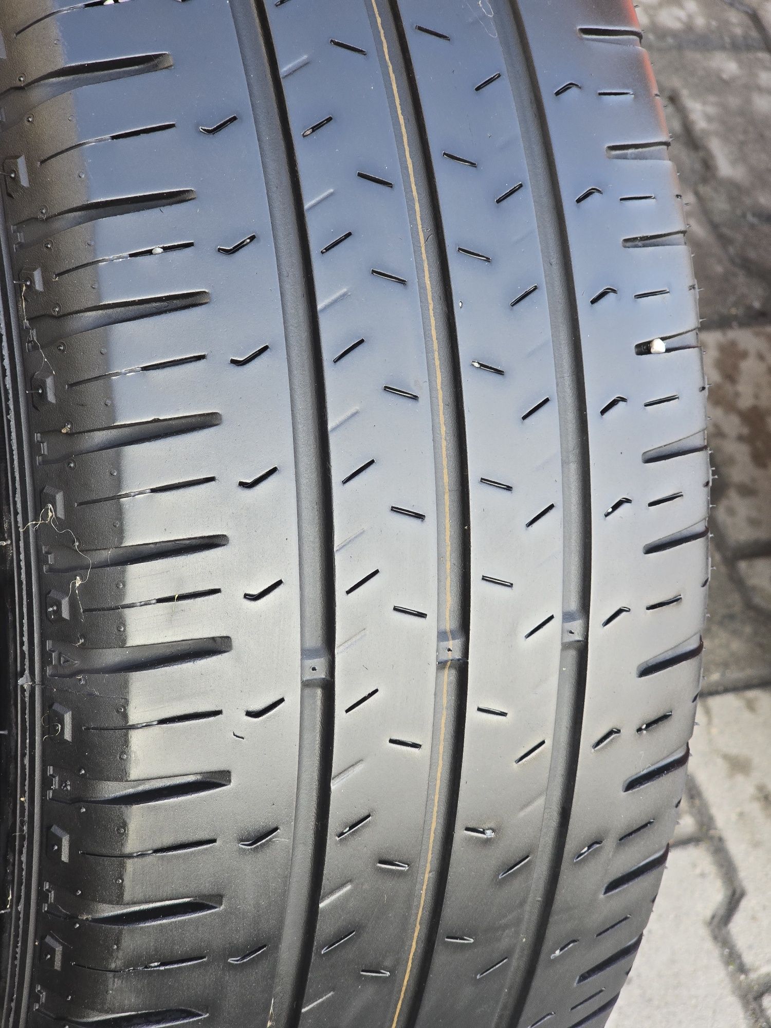 235 65 16c nexen