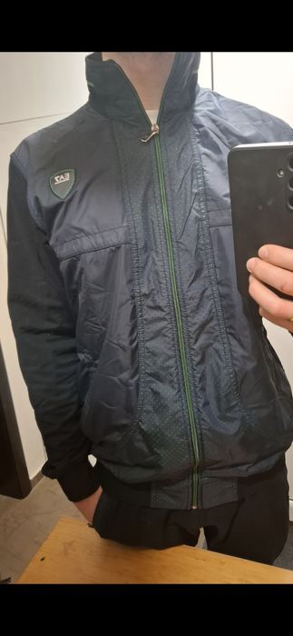 Екип Emporio Armani