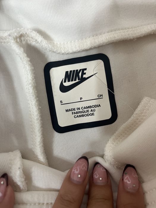 Екип на Nike Tech