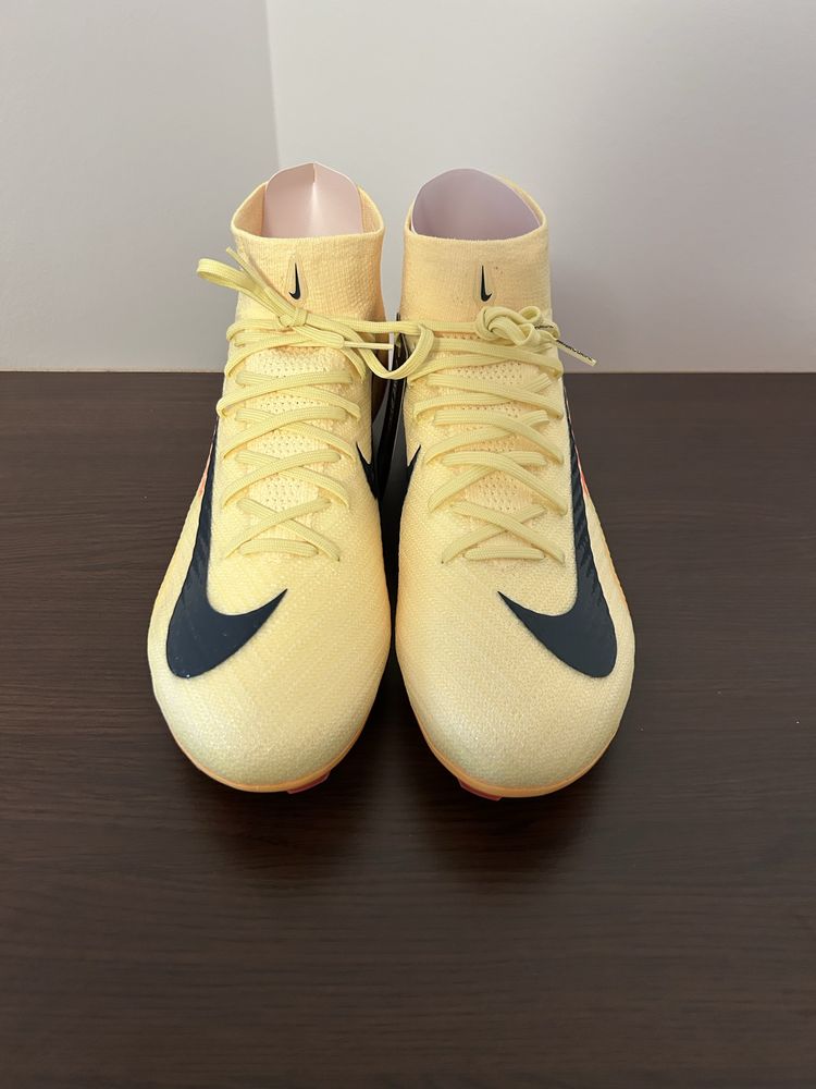 Ghete fotbal Nike