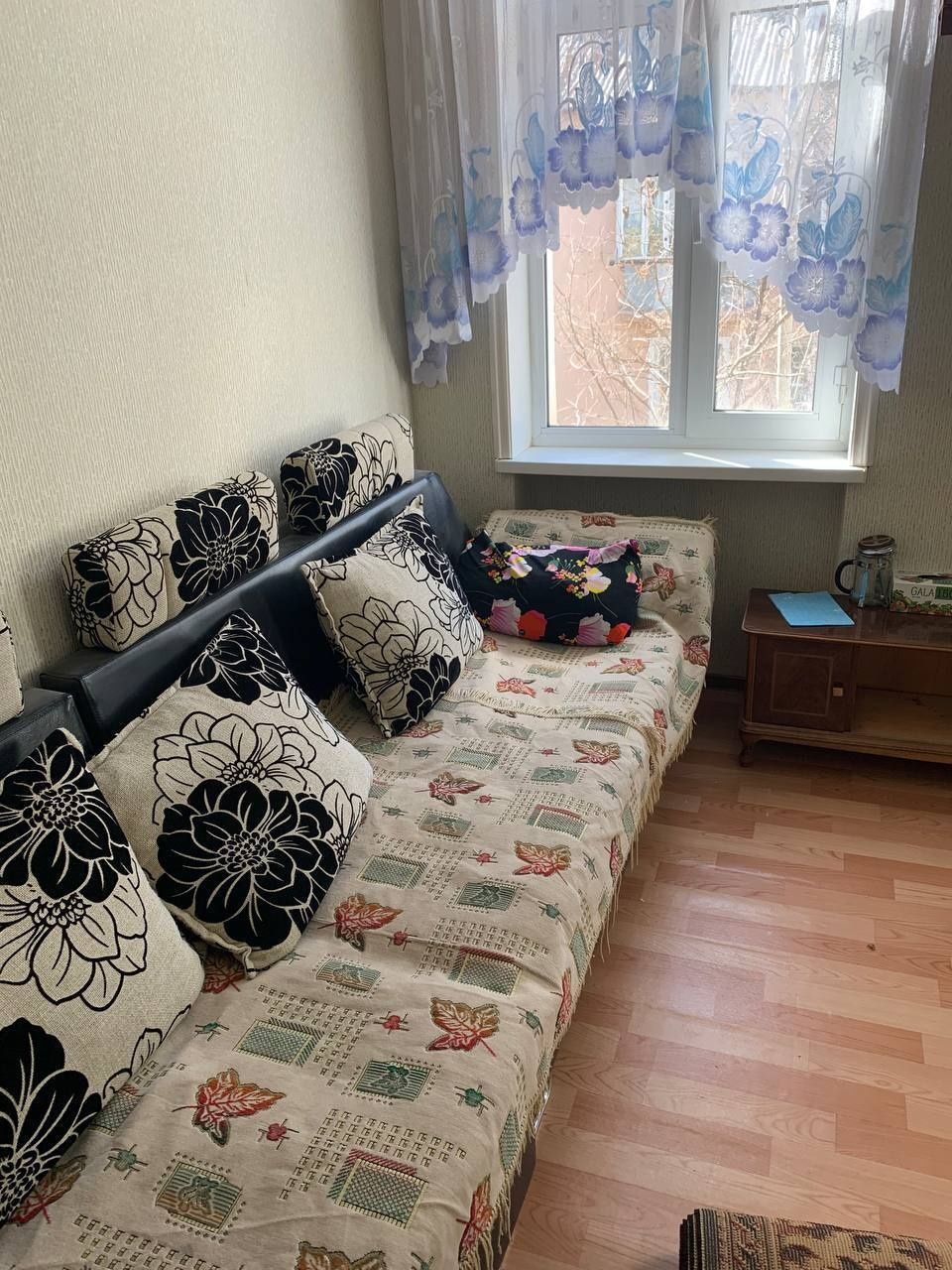 Срочно продаётся 1 комнатная квартира в городе  Чирчика