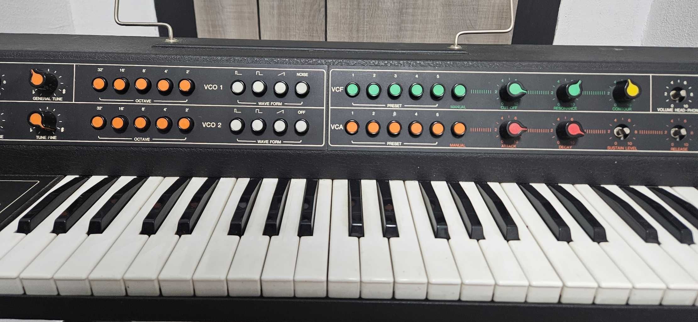 Vermona synthesizer 1982 с кутия