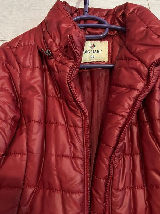 Дамско червено яке