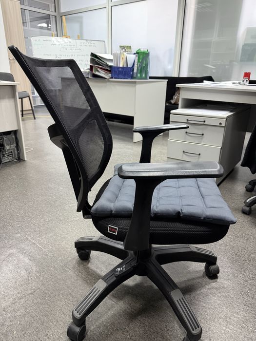 Стулья офисные б/у