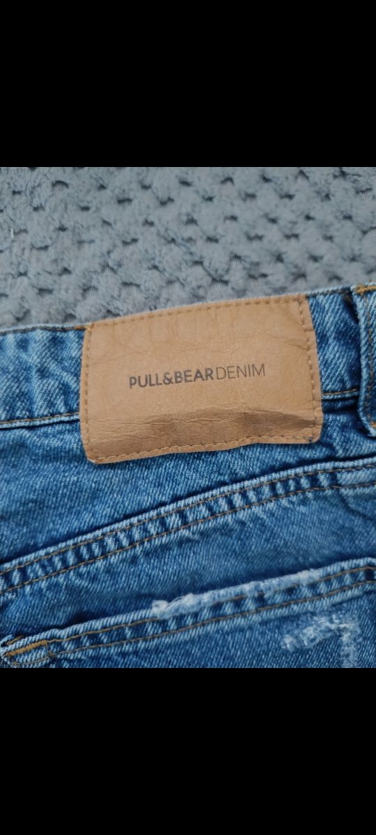 Pantaloni scurți de blugi cu rupturi Pull & Bear – albastru denim