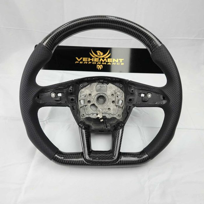 Volan din carbon pentru Audi A6 A7 A8 C8