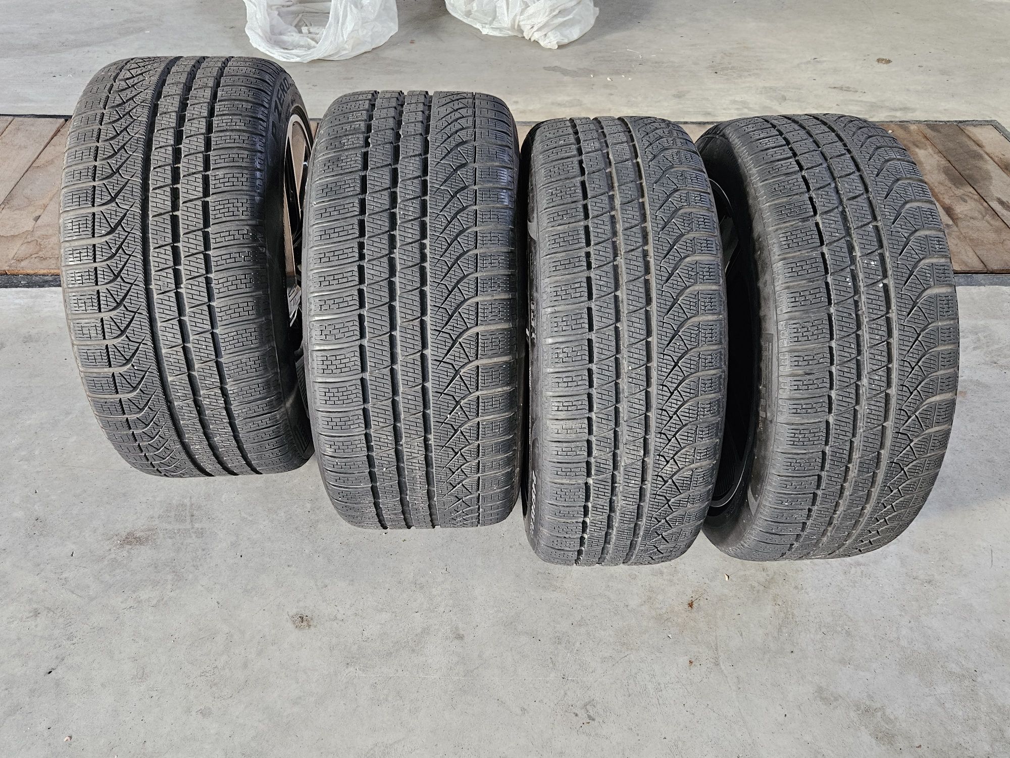 Roti cu amvelope Audi e-tron gt de iarna Pirelli dei 245/45/20 si 285/