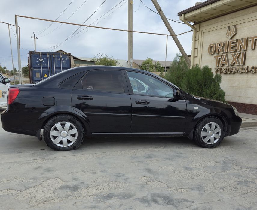 Chevrolet Lacetti 2009 yaxshi holatda! Gaz-benzin