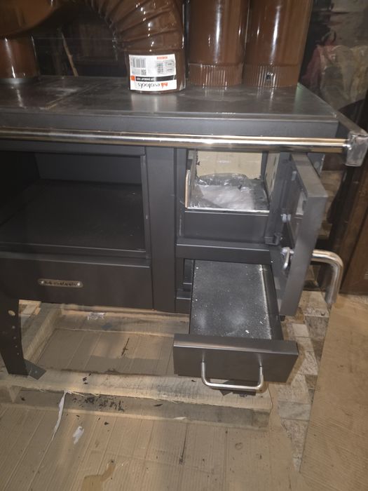 soba de gătit  cu cuptor si plită