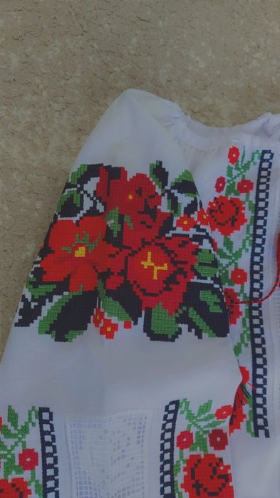 Vand ie pentru femei cusuta manual