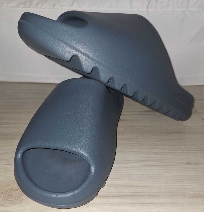 Yeezy slide Slate Gray (размер 44-45)