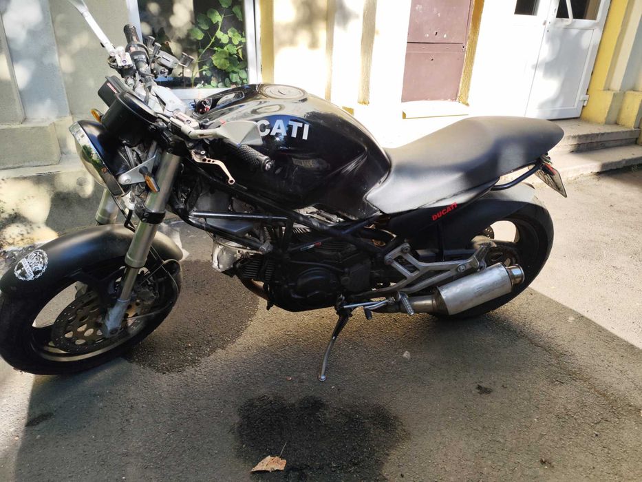 Ducati monster dark 600