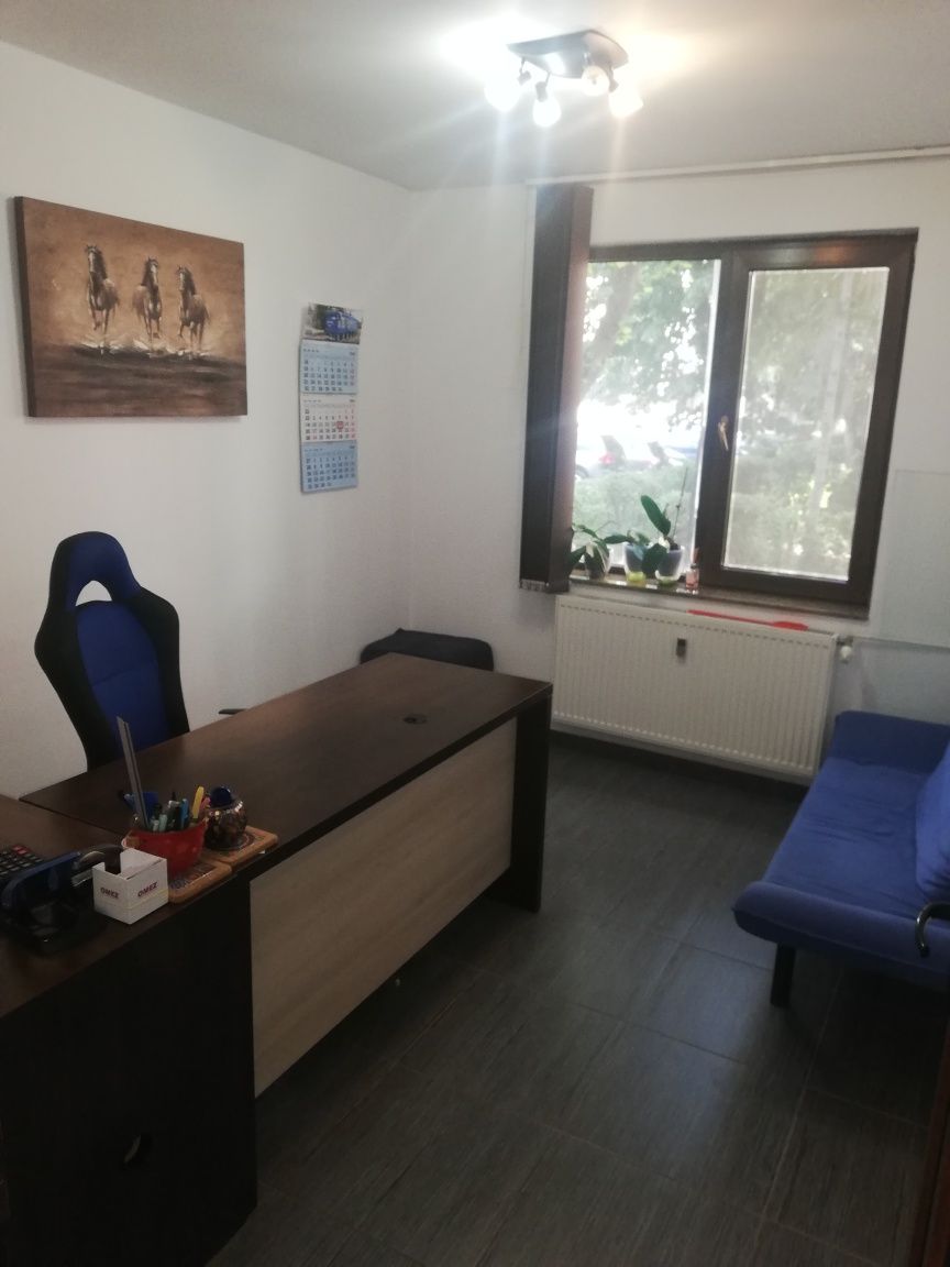 Închiriez birou / manichiura / cosmetica office sharing Micalac