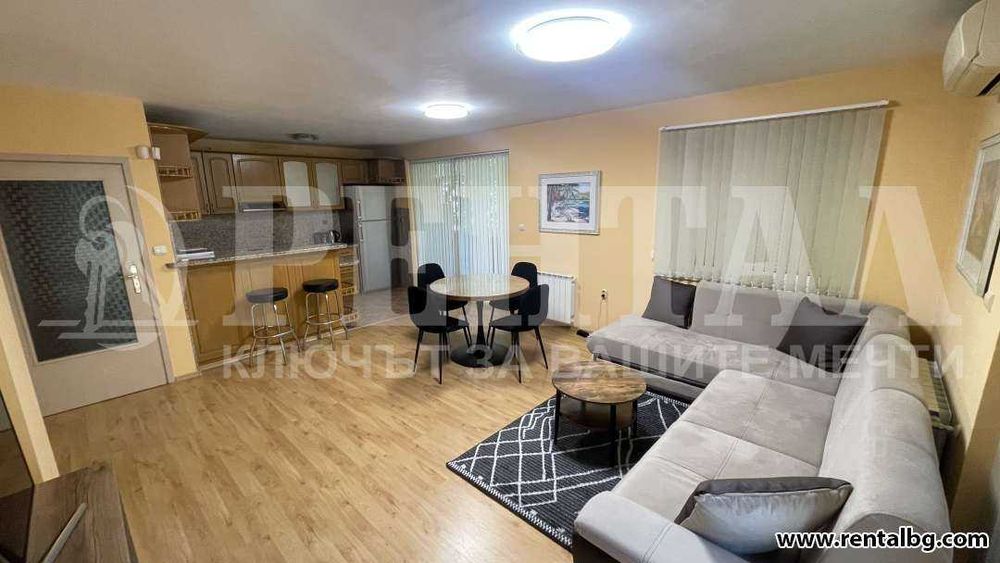 Дава се под наем Тристаен апартамент в Пловдив, Център - 115 кв.м за 600 € - Снимка #4
