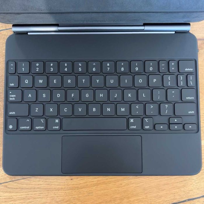 Magic Keyboard iPad Air 4 / 5 iPad Pro 11 Gen 1 / 2 / 3 / 4 | TrueGSM