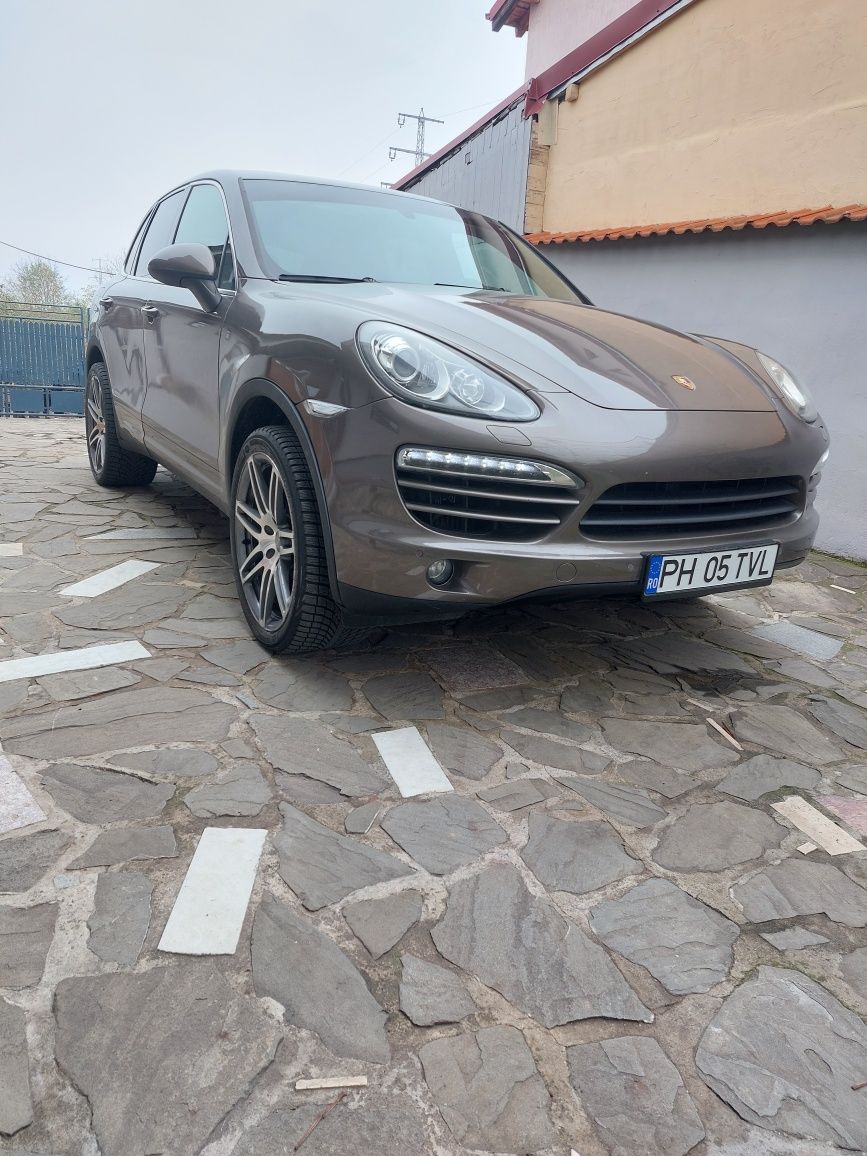 Porsche Cayenne Panoramic GTS Fabricație 2013 3.0d