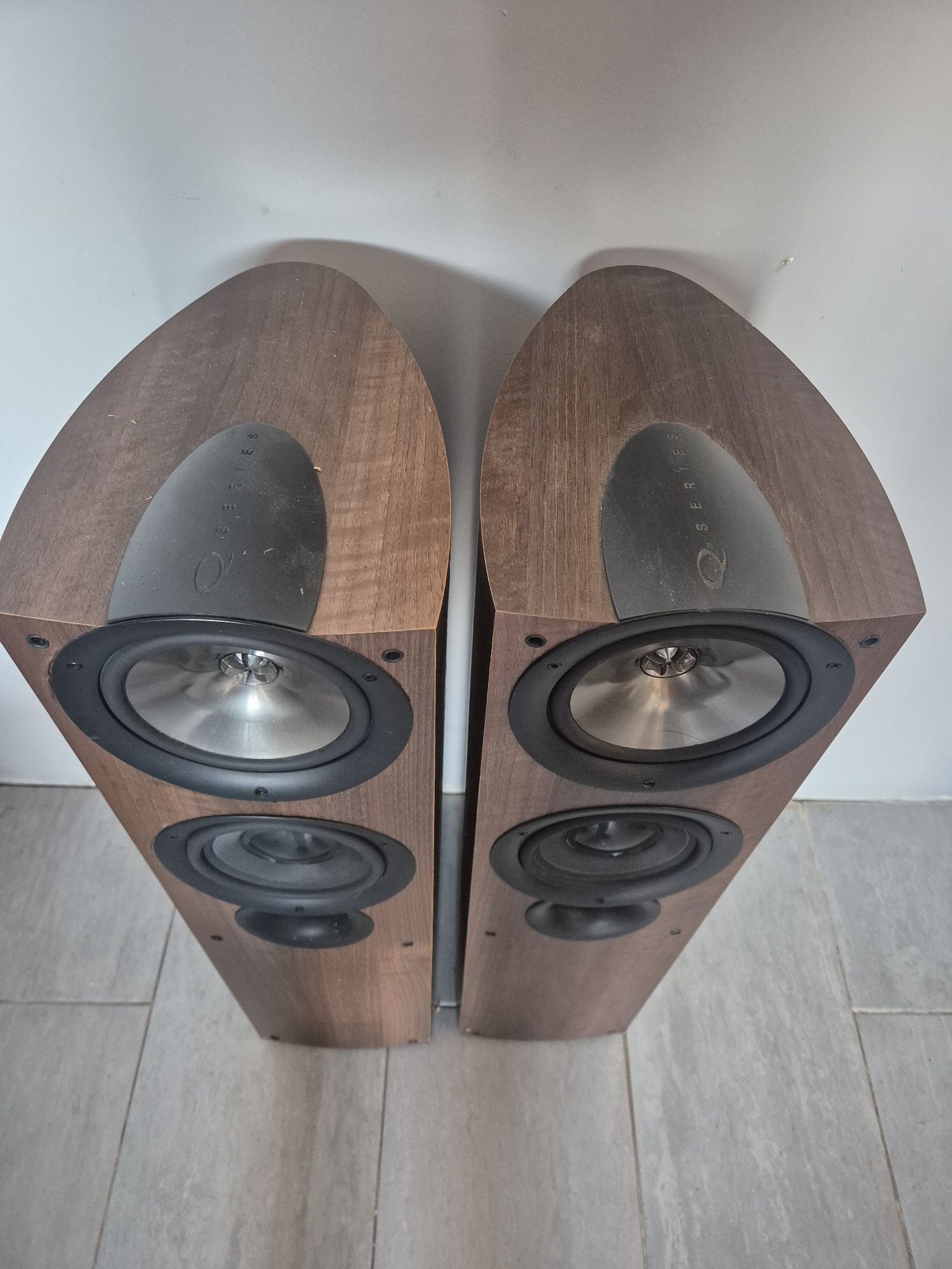 Тонколони KEF iQ70