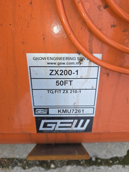 Vand Brat Excavator Lung Hitachi (long reach)