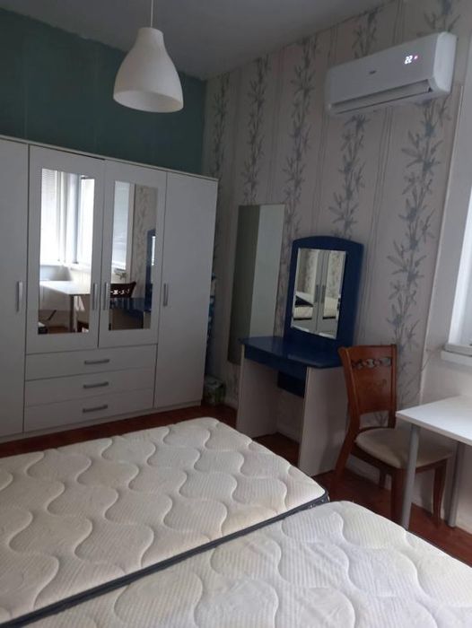 Дава се под наем Тристаен апартамент в София, Център - 98 кв.м за 750 € - Снимка #4