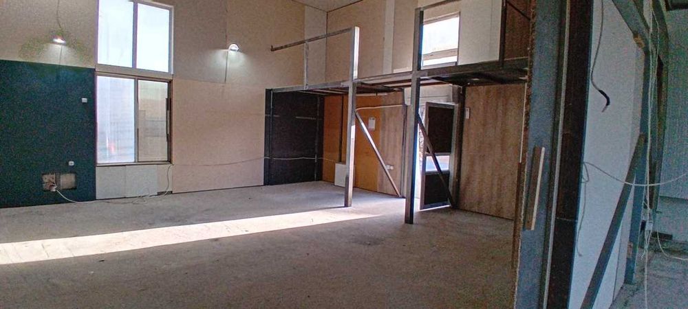 Давам под анем склад в Младост 3